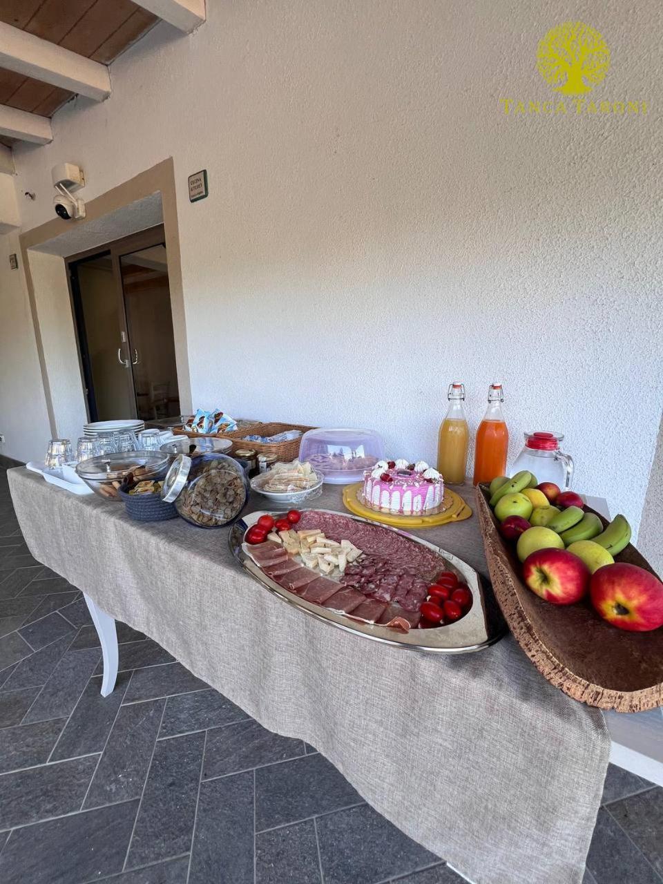 Agriturismo Bed And Breakfast Tanca Taroni Telti Экстерьер фото