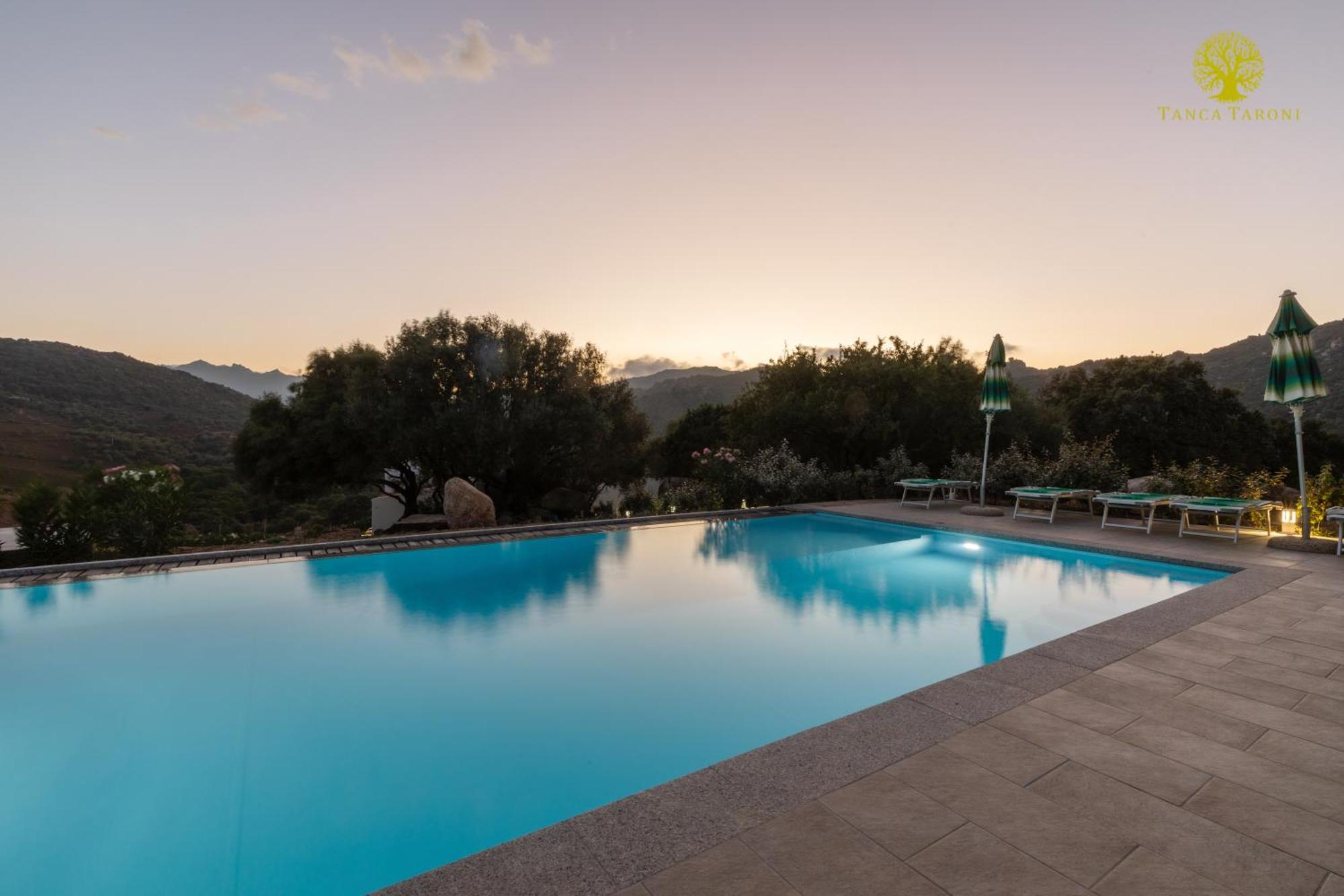 Agriturismo Bed And Breakfast Tanca Taroni Telti Экстерьер фото