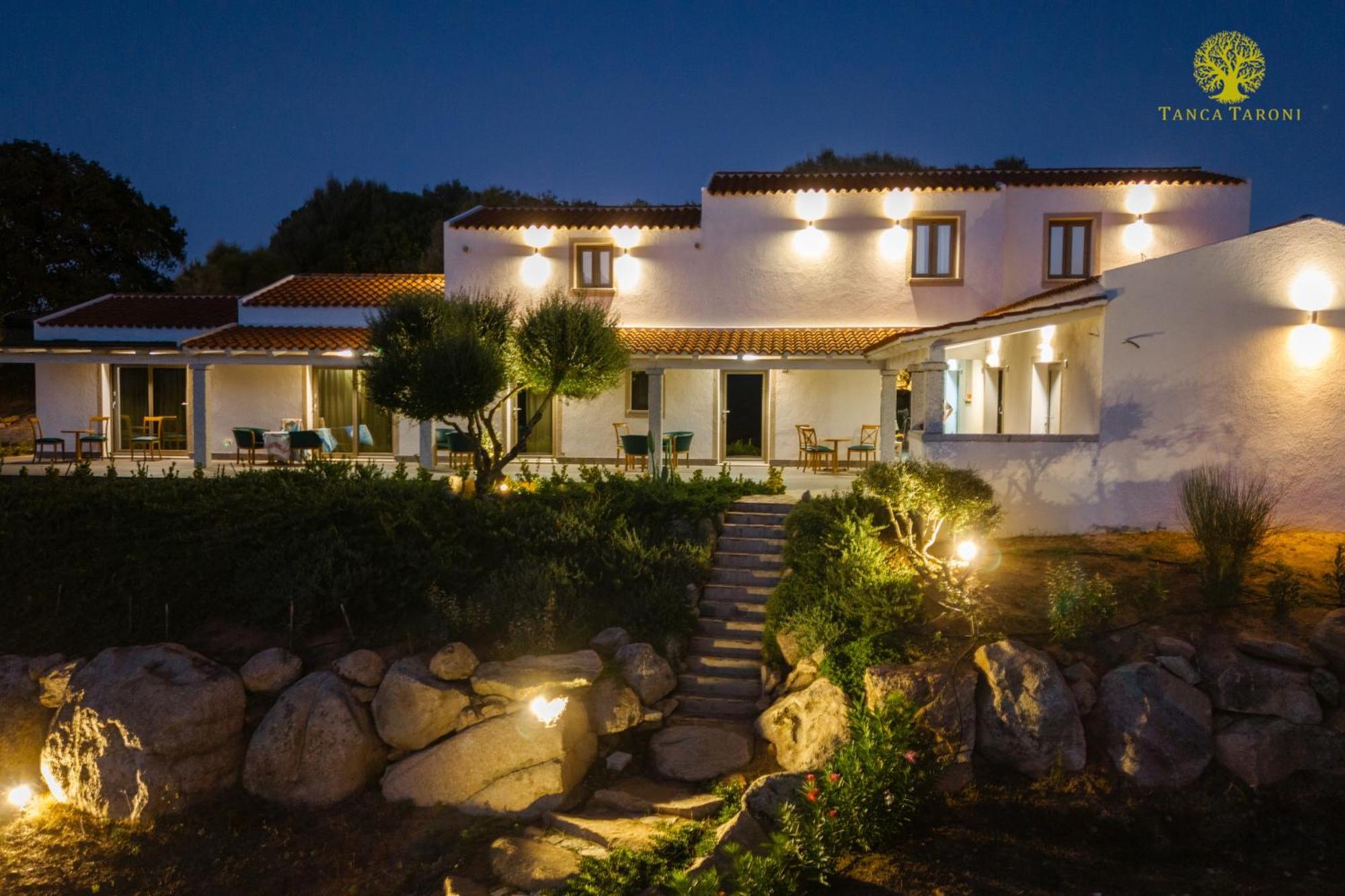 Agriturismo Bed And Breakfast Tanca Taroni Telti Экстерьер фото