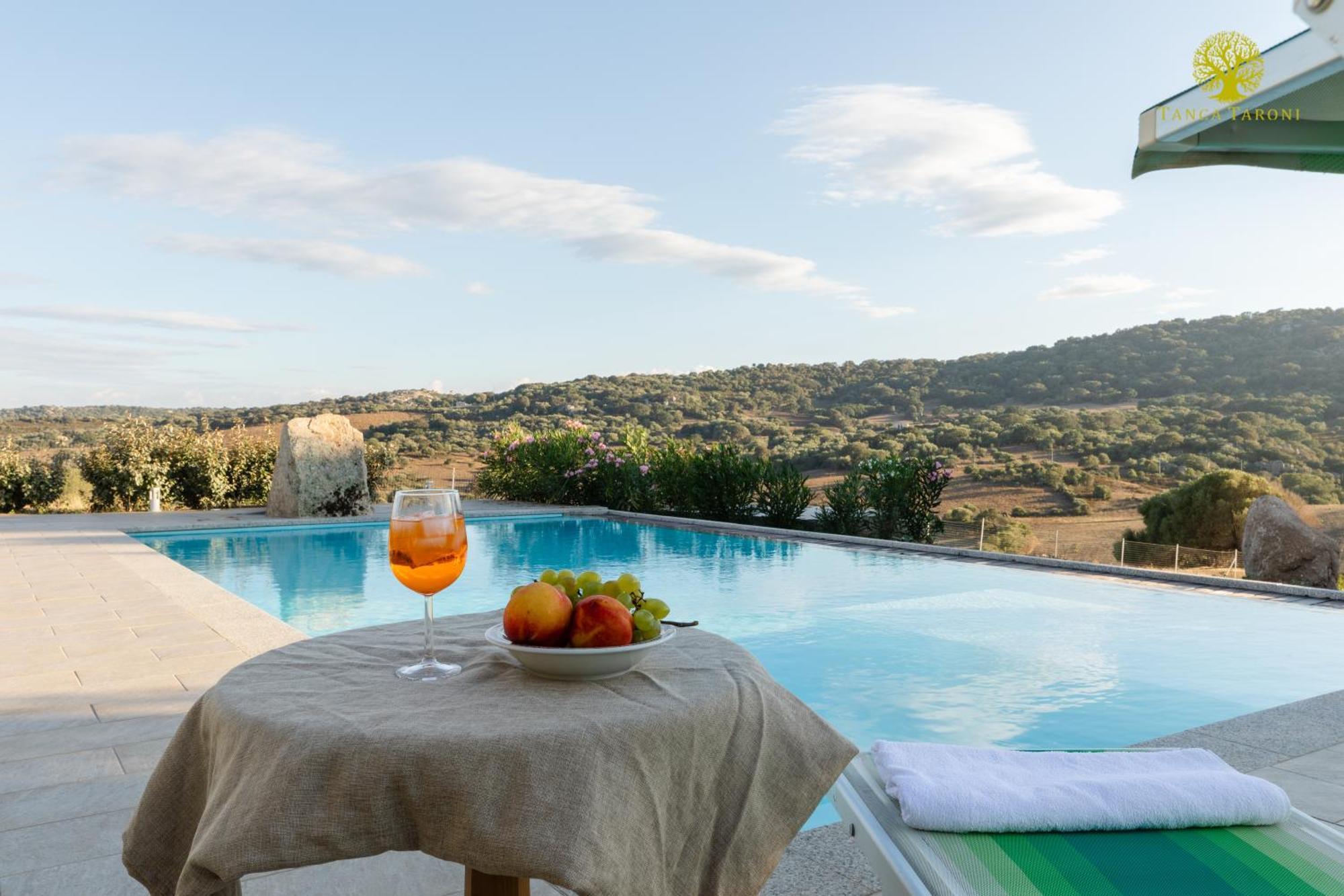 Agriturismo Bed And Breakfast Tanca Taroni Telti Экстерьер фото