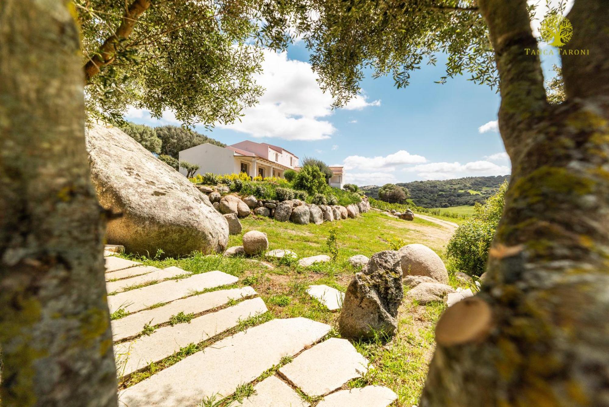 Agriturismo Bed And Breakfast Tanca Taroni Telti Экстерьер фото